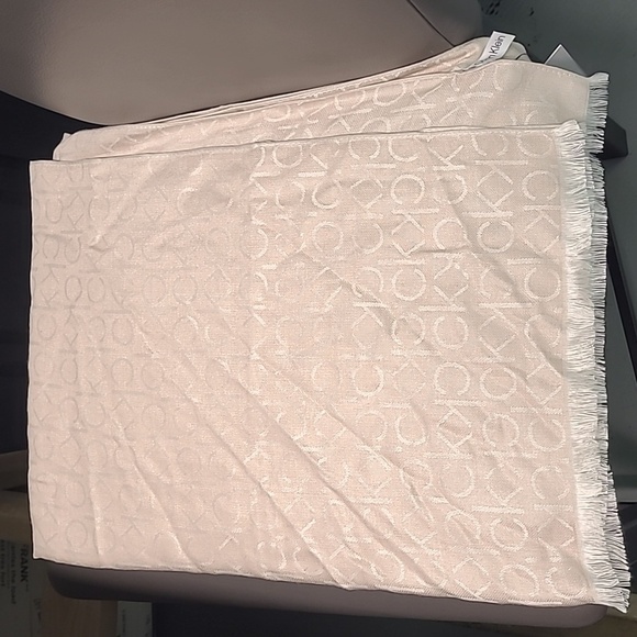 Calvin Klein Beige Viscose Scarf - Picture 1 of 6